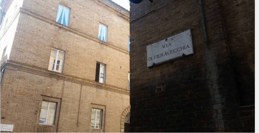 Angoli pittoreschi di Siena: Via di&nbsp;Fieravecchia