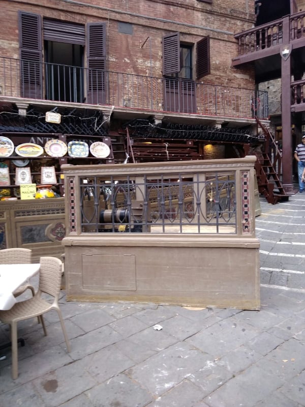 Palio di Siena, 22/06 Continua l’allestimento dei Palchi in&nbsp;Piazza