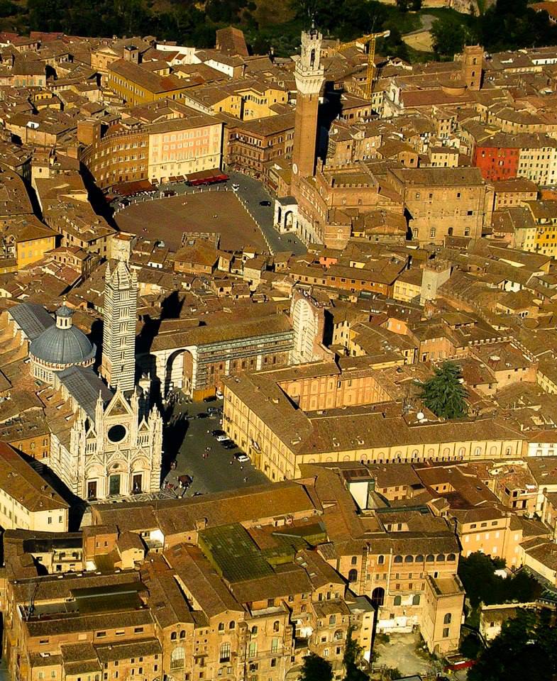 Siena, Storia di Siena, 12 aprile 1717: Violante Beatrice di Baviera entra in Siena