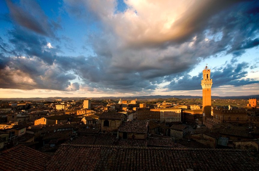 Siena: Aforismi sulle Contrade,sul Palio e su&nbsp;Siena