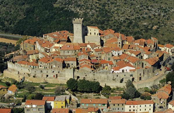Palio di San Clemente a Canino: vittoria per Giulio Chioffi con&nbsp;Donna