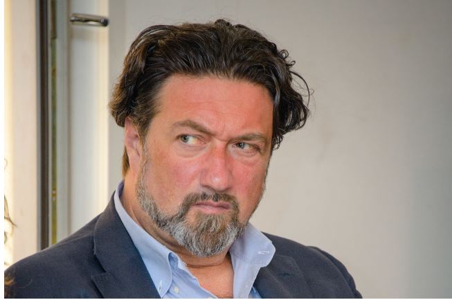 Palio di Siena, Palio Straordinario: Unuci si scusa con&nbsp;Sportelli