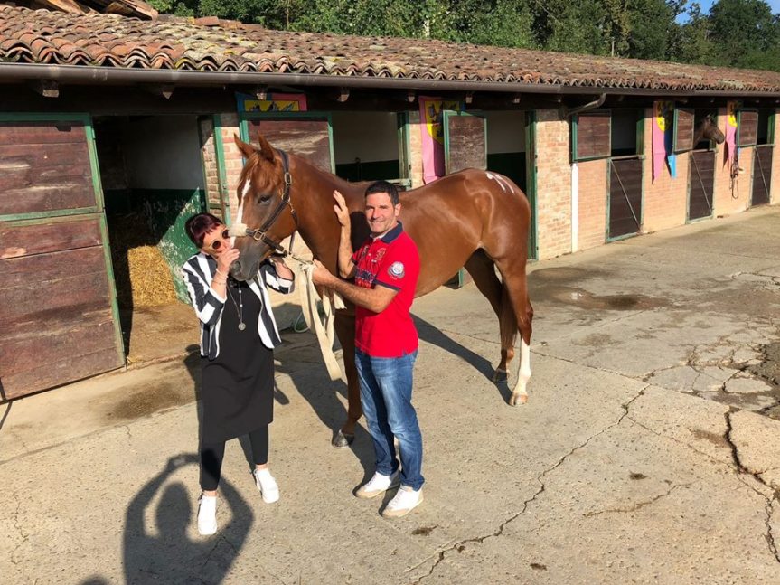 Palio di Asti, Borgo Santa maria Nuova: Luigi Bruschelli detto “Trecciolino” e il suo cavallo Voulture stanno&nbsp;bene