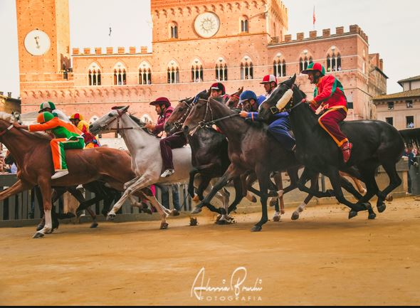 Palio di Siena: Un anno fa era&nbsp;Straordinario