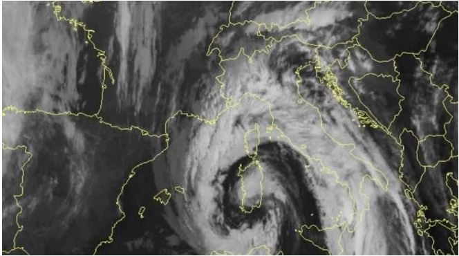 Toscana, meteo: Allerta meteo codice giallo per vento e mareggiate