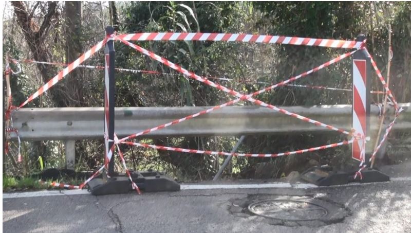 Siena: Strada di Vico Alto danneggiata, transenne sul ponte sulla&nbsp;Ferrovia