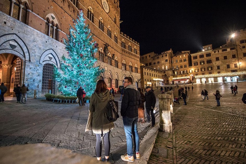 Siena: Quest’anno l’albero lo fanno i cittini