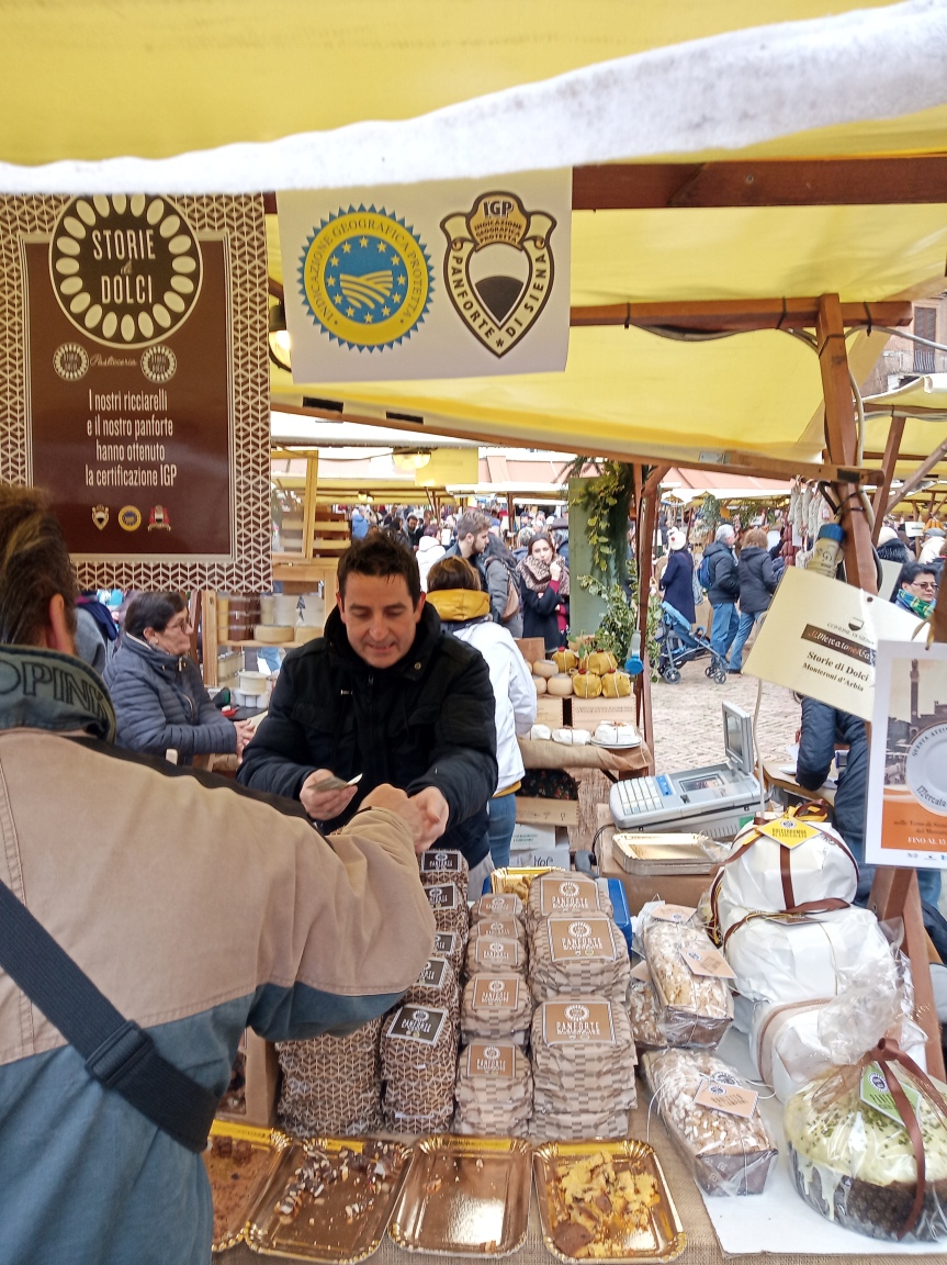 Siena: Mercato nel Campo, buona la prima