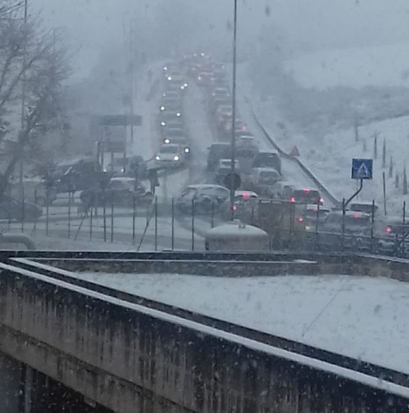 Siena, Emergenza neve: Traffico completamente&nbsp;paralizzato