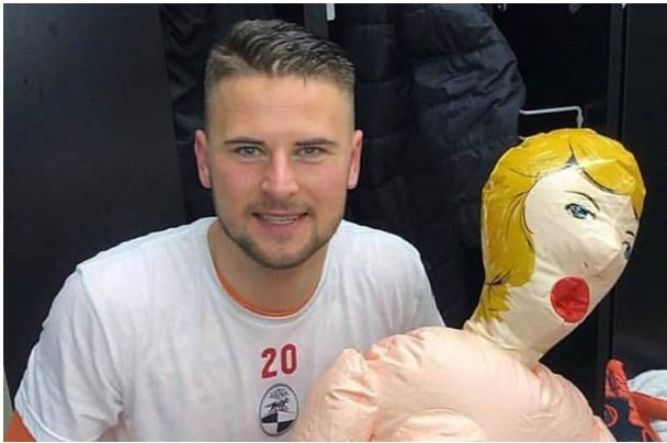 Siena, Robur Siena: Un altro clean sheet per Nikita Contini. E i tifosi gli regalano una bambola&nbsp;gonfiabile