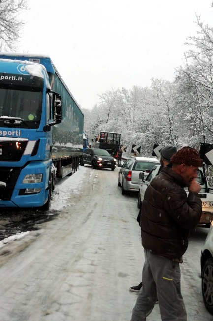 Toscana, Due tir intraversati: Siena-Grosseto&nbsp;bloccata