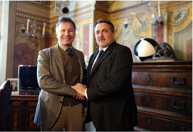 Siena: Incontro tra il sindaco Luigi De Mossi ed il presidente del coordinamento nazionale cittadini romeni in&nbsp;Italia