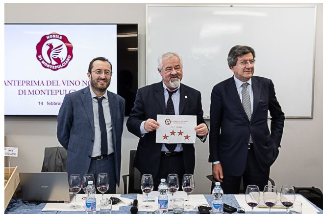 Toscana, Vino Nobile di Montepulciano: 4 stelle alla vendemmia&nbsp;2018