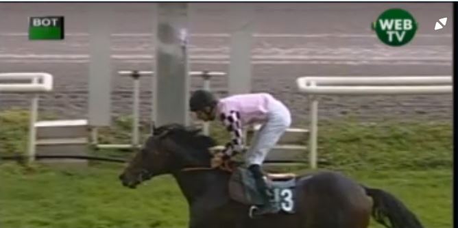 Ippica, Firenze: Oggi 04/04 Risultati 2^ Corsa Vince Bianco e&nbsp;Nero