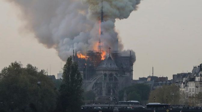 Estero: Incendio a Notre-Dame, la testimonianza del nostro collega Andrea&nbsp;Mari