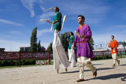 Palio di Legnano: Corrado Scaglia, il trampoliere-ginnasta che gareggiava alle&nbsp;olimpiadi