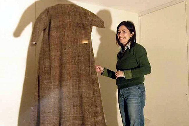 Siena, Da Londra alla Biblioteca degli Intronati: Maria Giorgi presenta la sua ricerca su “La prima veste di San Francesco e il mantello del vescovo&nbsp;Guido”