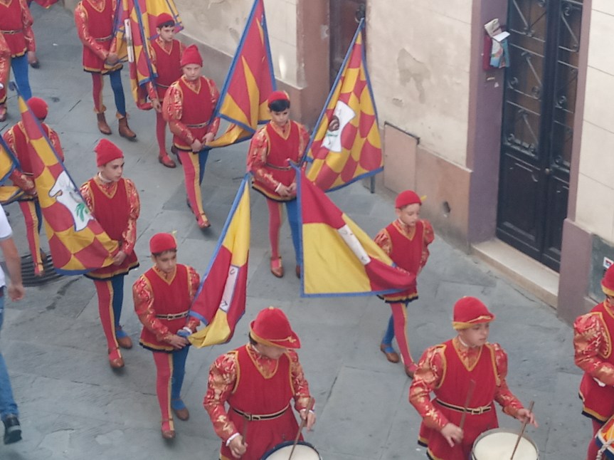 Siena, Contrada della Chiocciola: 12/06  Giro di Omaggio al&nbsp;Territorio
