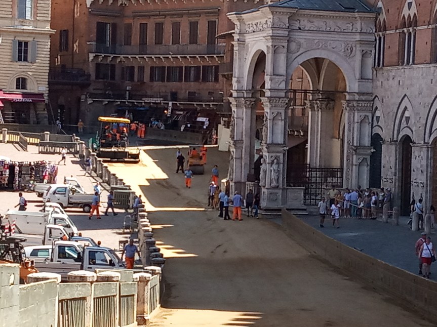 Palio di Siena: Tutti i Numeri e le Statistiche di Piazza del&nbsp;Campo