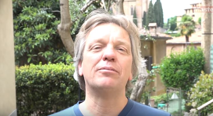 Palio di Siena: Massimiliano Senesi, il Palio di Siena negli occhi del&nbsp;contradaiolo