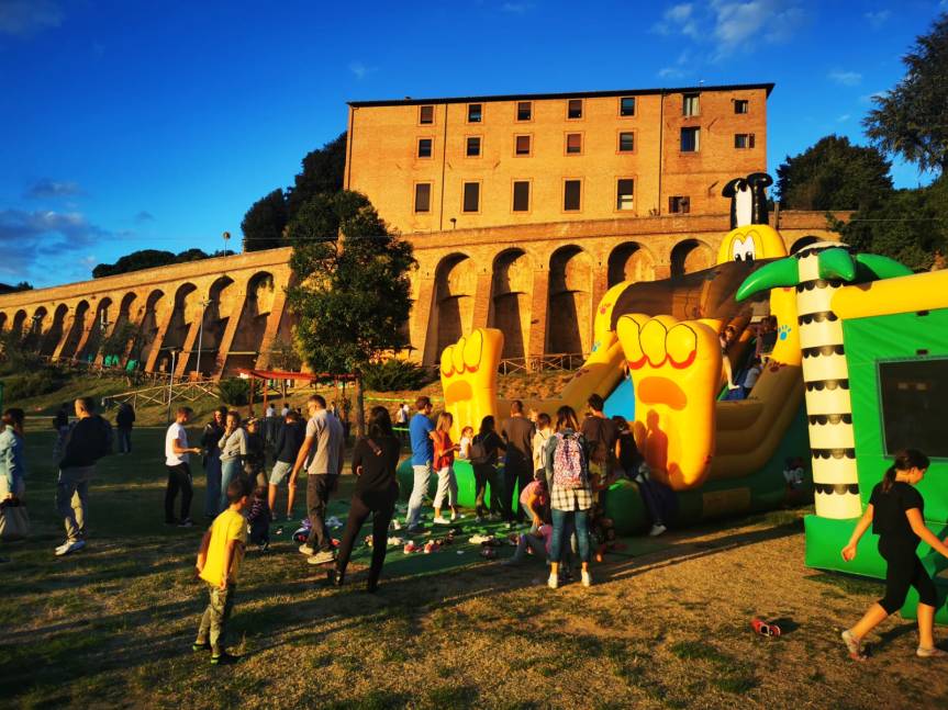 Siena, Contrada della Chiocciola: Oggi 29/09 Pomeriggio di giochi all’Oliveta con i bambini del&nbsp;Bruco