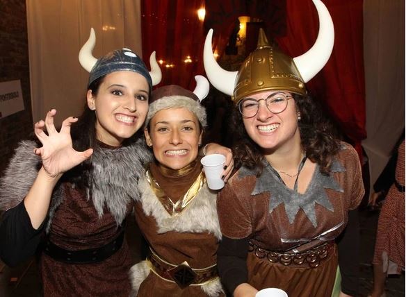 Palio di Siena: Selva, è qui la festa. Tittia si trasforma in Asterix, il capitano è l’amico&nbsp;Obelix