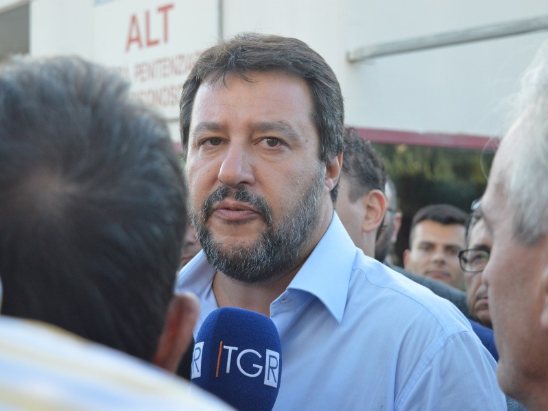 Provincia di Siena: Salvini visita il carcere di San Gimignano. La protesta dei&nbsp;detenuti
