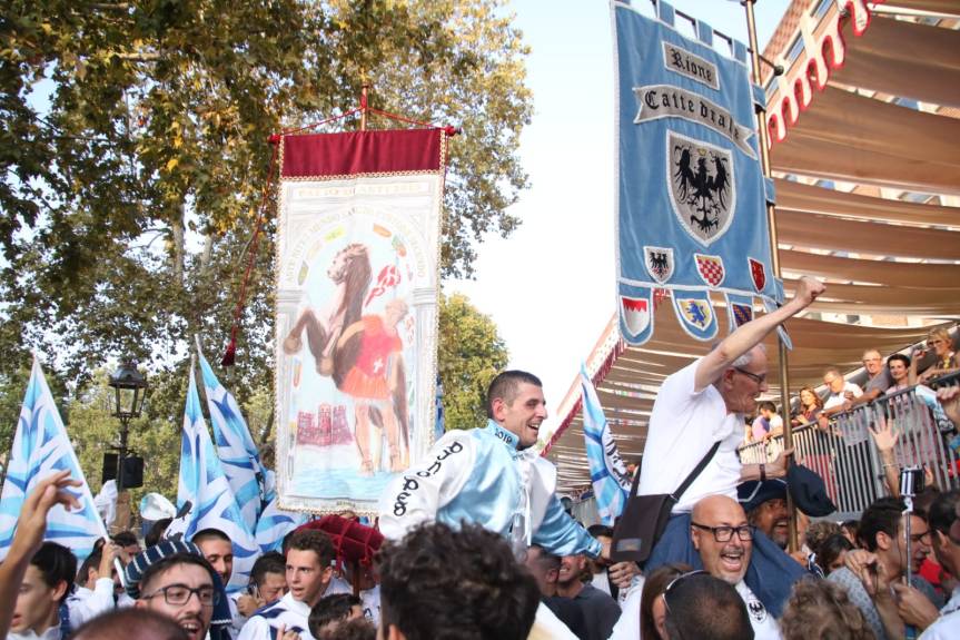 Palio di Asti: La zampata magica di Dino Pes detto “Velluto” riporta la vittoria al Rione Cattedrale dopo 42 lunghi&nbsp;anni