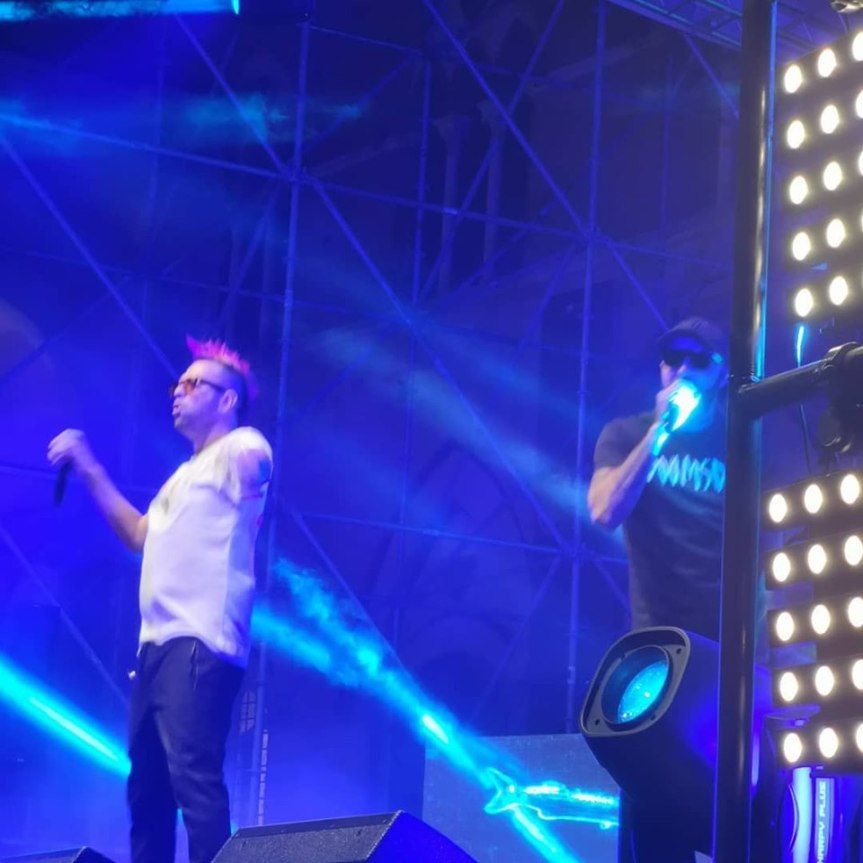 Siena, La Lega tuona: “Concerto Bright, immagine della Madonna durante canzone sulla&nbsp;marijuana”