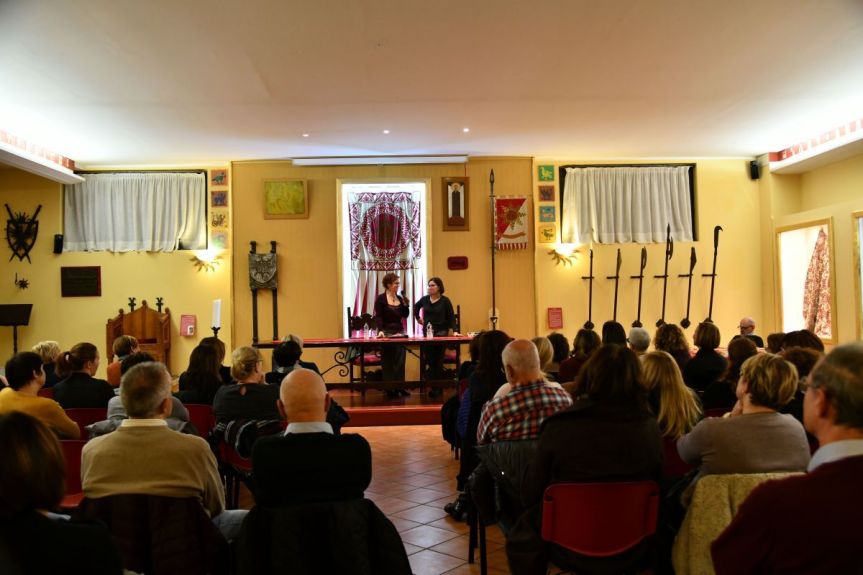 Palio di Legnano, Contrada San Bernardino: Resoconto Presentazione libro “Extravergine” di Chiara Moscardelli di ieri&nbsp;21/11