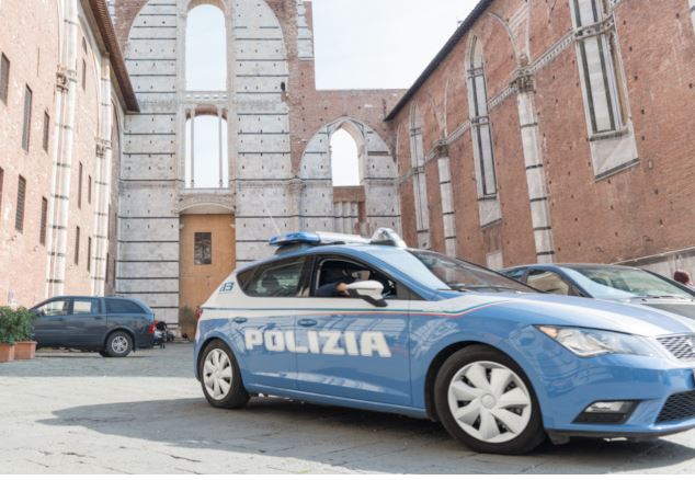 Siena: La Polizia scopre coppia seriale che rubava nei negozi e nei centri&nbsp;commerciali