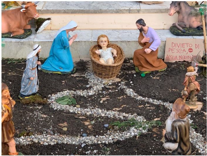 Toscana: Scuola grossetana cancella Gesù dalle canzoni di Natale, e il sindaco fa il&nbsp;presepe