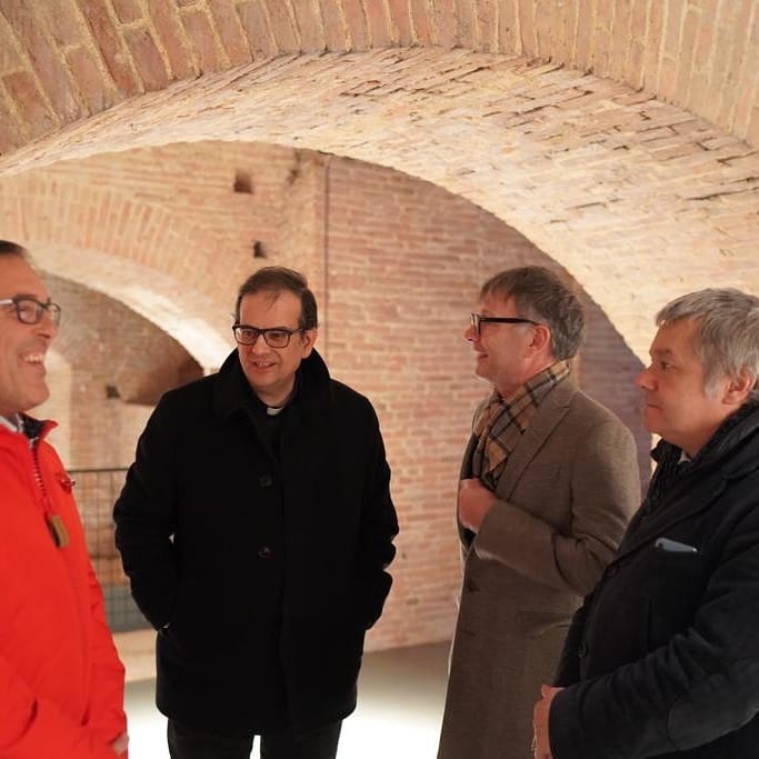 Siena; Oggi 23/12 Visita pre Natalizia con Monsignor Augusto Paolo LOJUDICE e l’assessore Alberto Tirelli alla mostra “Presepi dal mondo – L’arte della&nbsp;Natività”