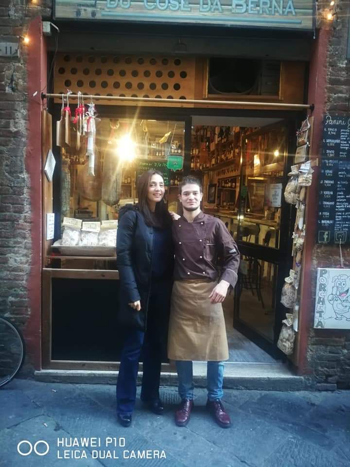 Siena, Ambra Angiolini, fan di Siena. Vacanza in centro con Max Allegri: “Il Palio, che passione!”