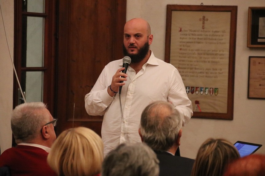 Palio di legnano, Le bandiere, da quelle del Palio a quella Italiana: “In varietate concordia”. Il prezioso contributo di Alessio Francesco Palmieri&nbsp;Marinoni