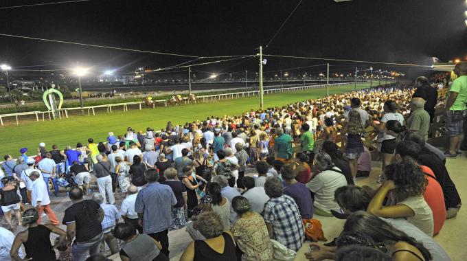 Ippica, Livorno: Improvvisamente Salvetti, annuncia la riapertura del Caprilli da&nbsp;Agosto!