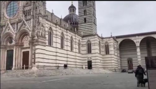 Siena: Manifestazione per il popolo ucraino in Piazza&nbsp;Duomo