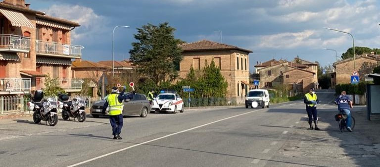 Siena: Cinque le persone sanzionate oggi, 14 aprile, dalla Polizia Municipale a seguito dei controlli per l’emergenza&nbsp;Covid-19