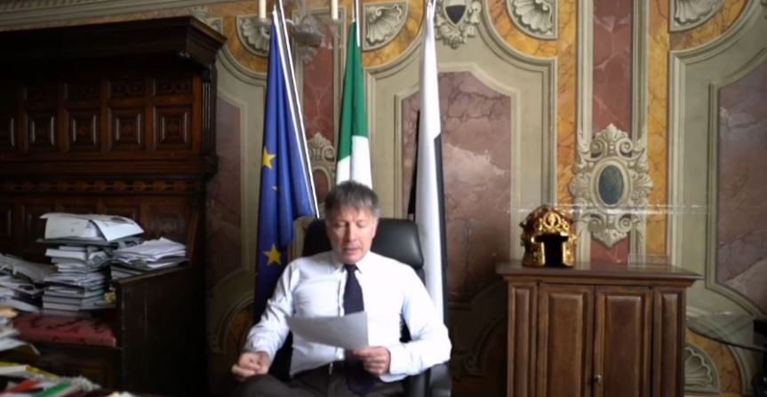 Siena, De Mossi: “D’accordo con il pensiero di Armani su un ritorno a ritmi più lenti, Siena faccia da cornice per una sua&nbsp;sfilata”