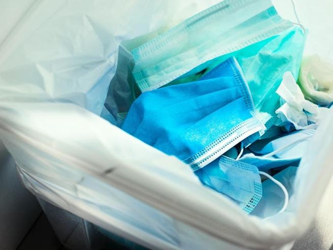 Siena: Mascherine e guanti usati da persone non positive al covid-19 vanno conferiti nell’indifferenziata