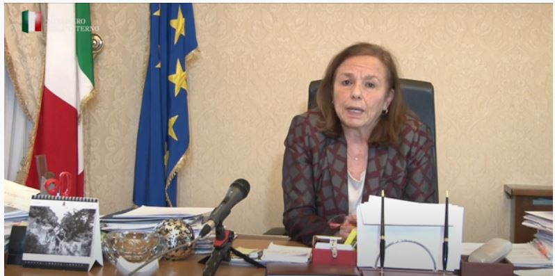 Italia, Luciana Lamorgese travolta dalla polemica: Il Conte bis finisce e lei chiude 23&nbsp;caserme