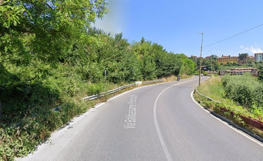 Siena: Scontro tra auto in via Peruzzi, tre&nbsp;feriti