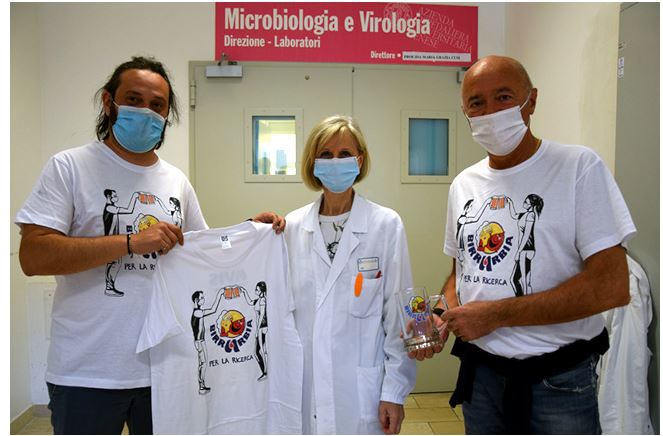 Siena: ”Birrarbia per la ricerca”, maglietta e boccale per raccolta fondi destinata al laboratorio di Microbiologia e Virologia dell’Aou&nbsp;Senese