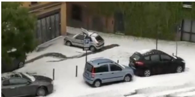 Italia: Maxi-grandinata nella Bergamasca, strade piene di&nbsp;ghiaccio