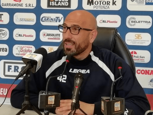 Siena, Robur Siena: Per la panchina si valuta anche&nbsp;Calabro