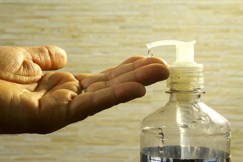 Toscana: Positivo all’etilometro ma la colpa era del gel&nbsp;anti-Covid