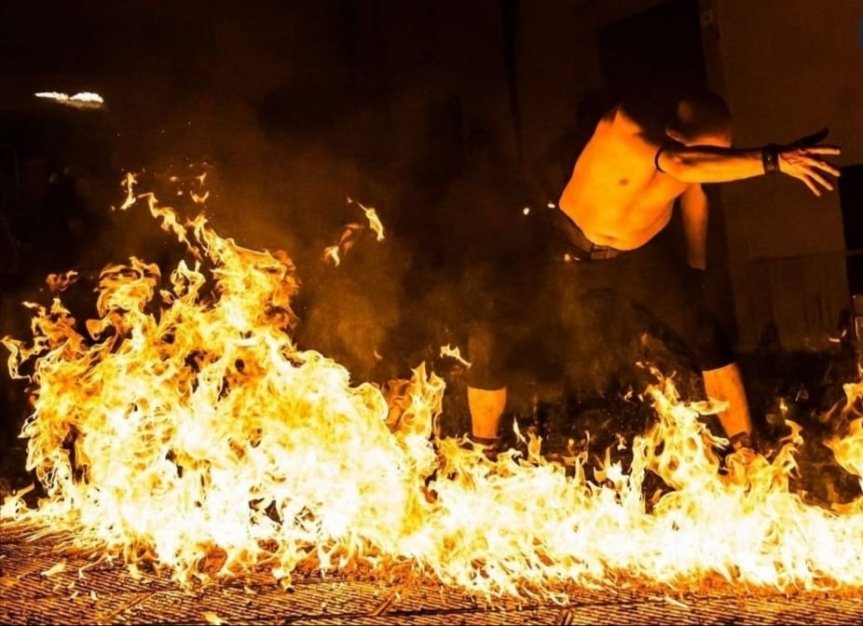Siena: Oggi 16/07 ore 21.30 alle Logge del papa pettacolo di strada&nbsp;#FocoSapiens
