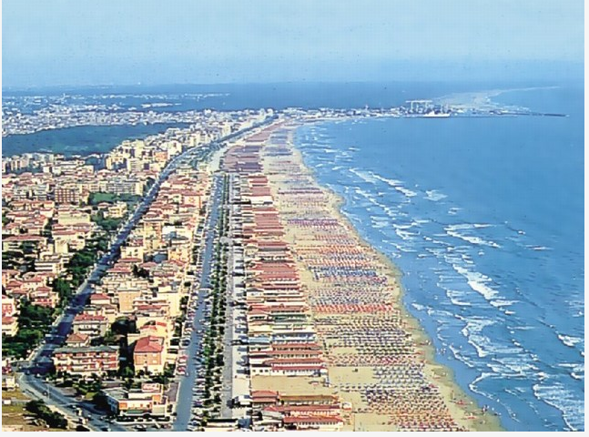 Toscana, Vacanze sicure: In Versilia prenotazioni alle&nbsp;stelle