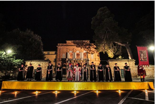 Cavalcata dell’Assunta Fermo: Con la “Notte della Luce” ritrovato i lsignificato della rievocazione&nbsp;fermana