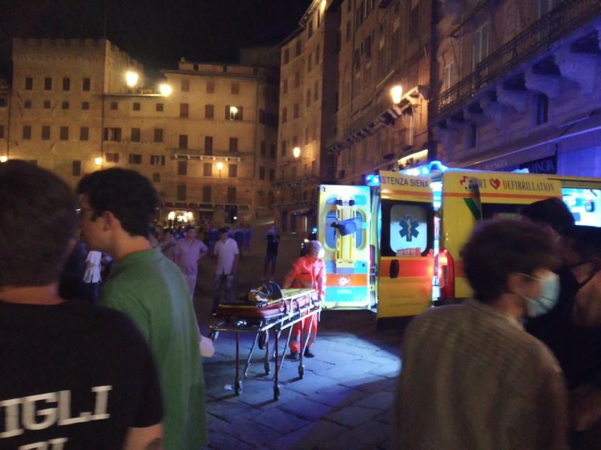 Siena, La testimonianza della ragazza contusa in Piazza del Campo: “Siena sta cambiando in&nbsp;peggio